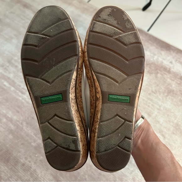 Grasshoppers White Flats‎ with Decorative Bows 6.5 - Picture 2 of 8